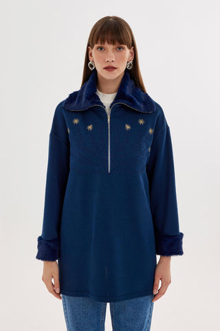 Embroidered Sweatshirt With Fur Indigo
