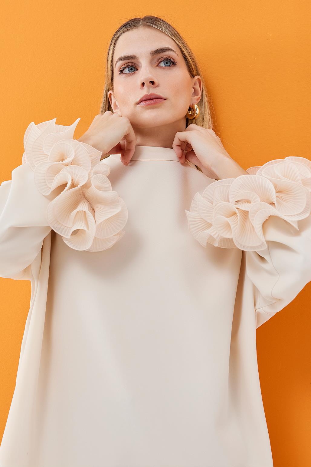 Lady Sleeve Pleated Detailed Tunic Beige