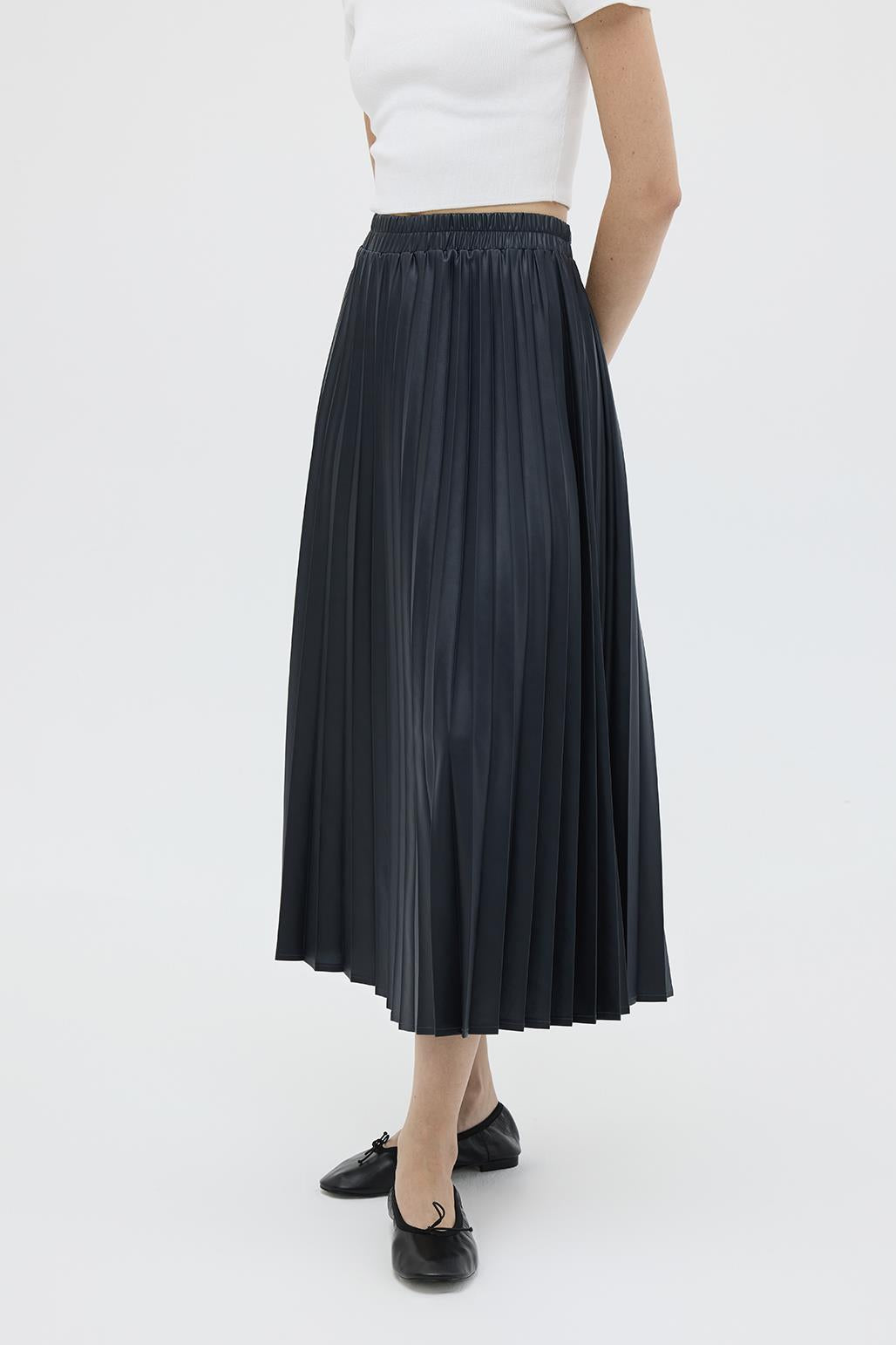 Leather Pleated Skirt Navy Blue