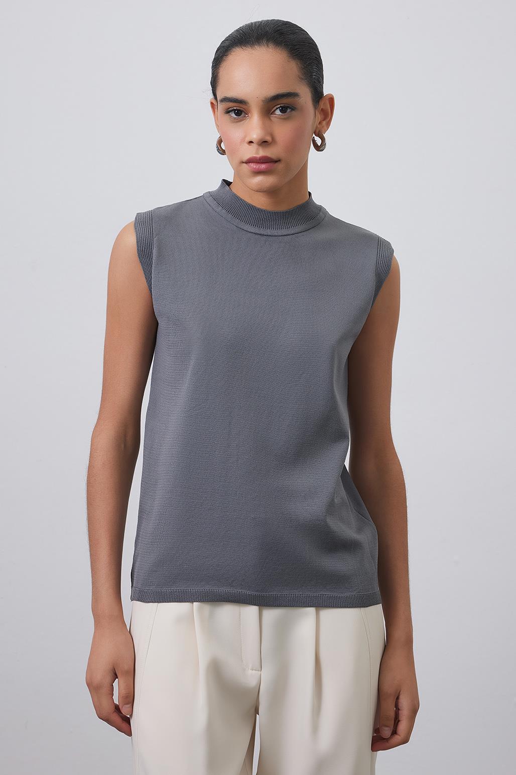 Mara Summer Sleeveless Knitwear Gray