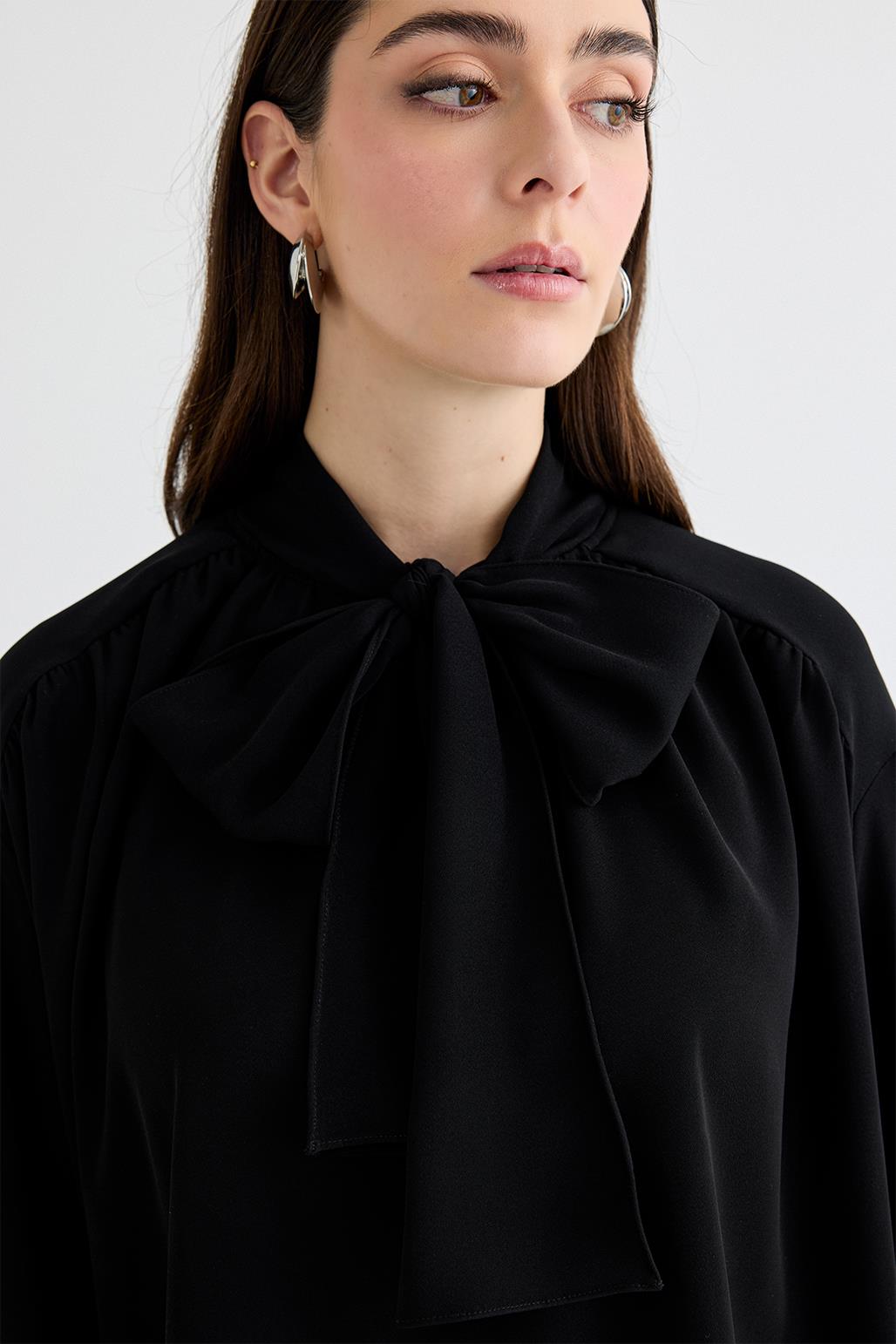 Melsa Scarf Shirt Black