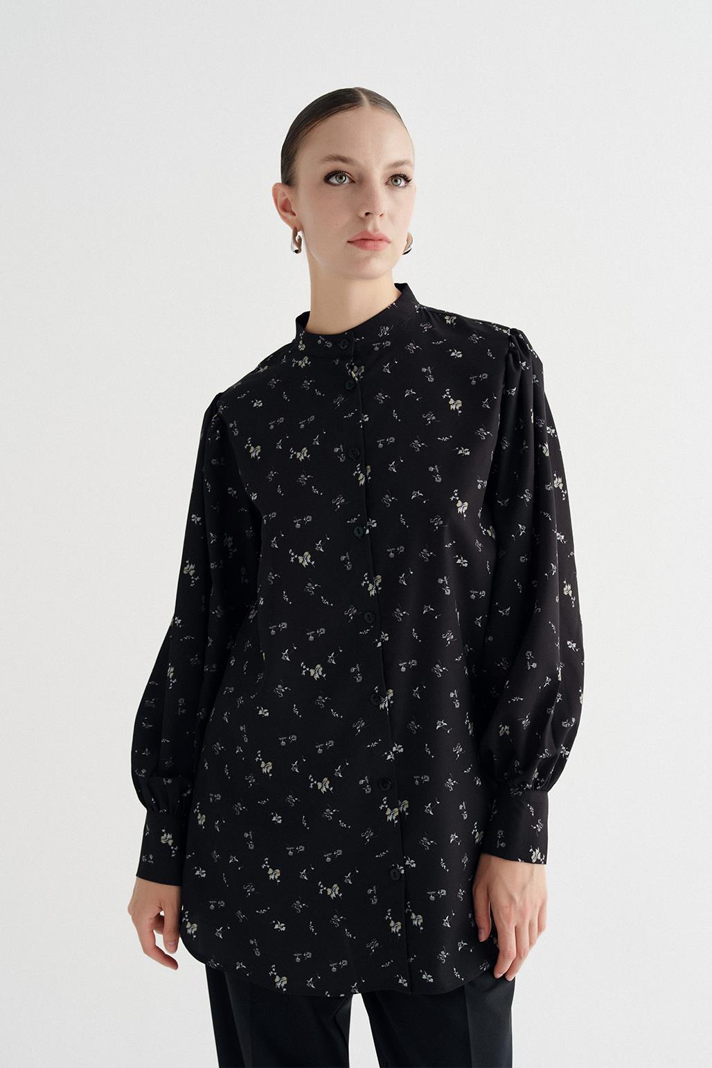 Minimal Patterned Flower Shirt Black