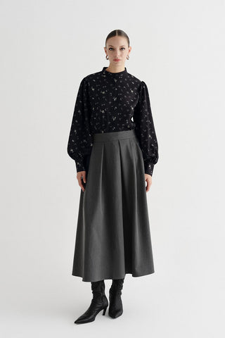 Minimal Patterned Flower Shirt Black