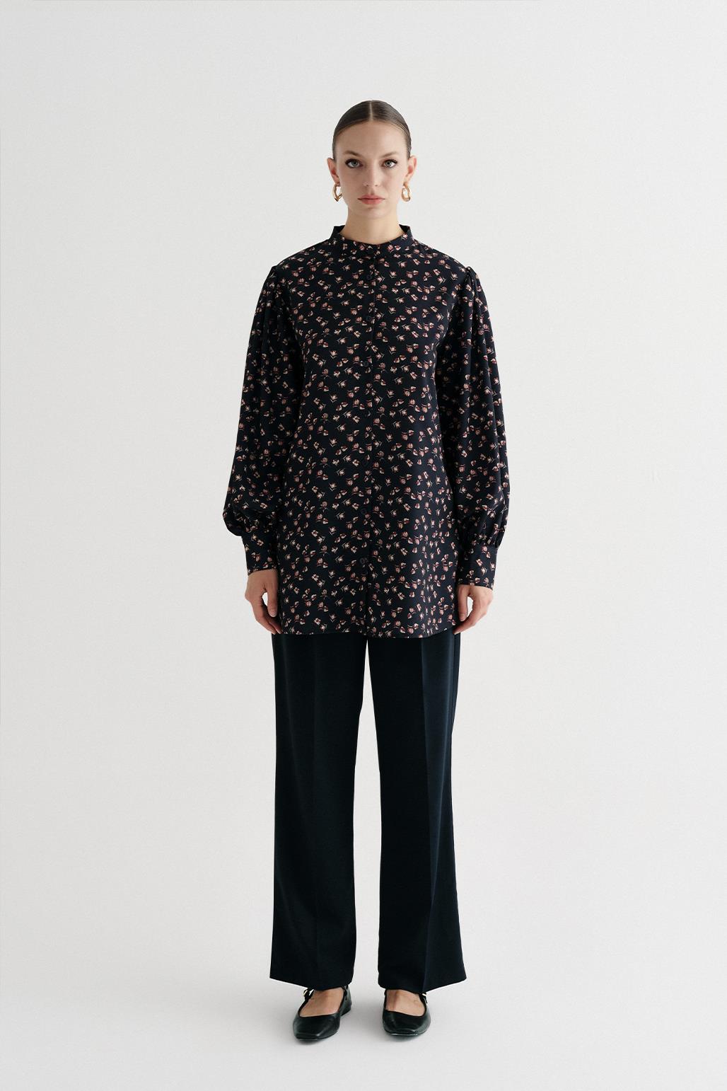 Minimal Patterned Flower Shirt Navy Blue