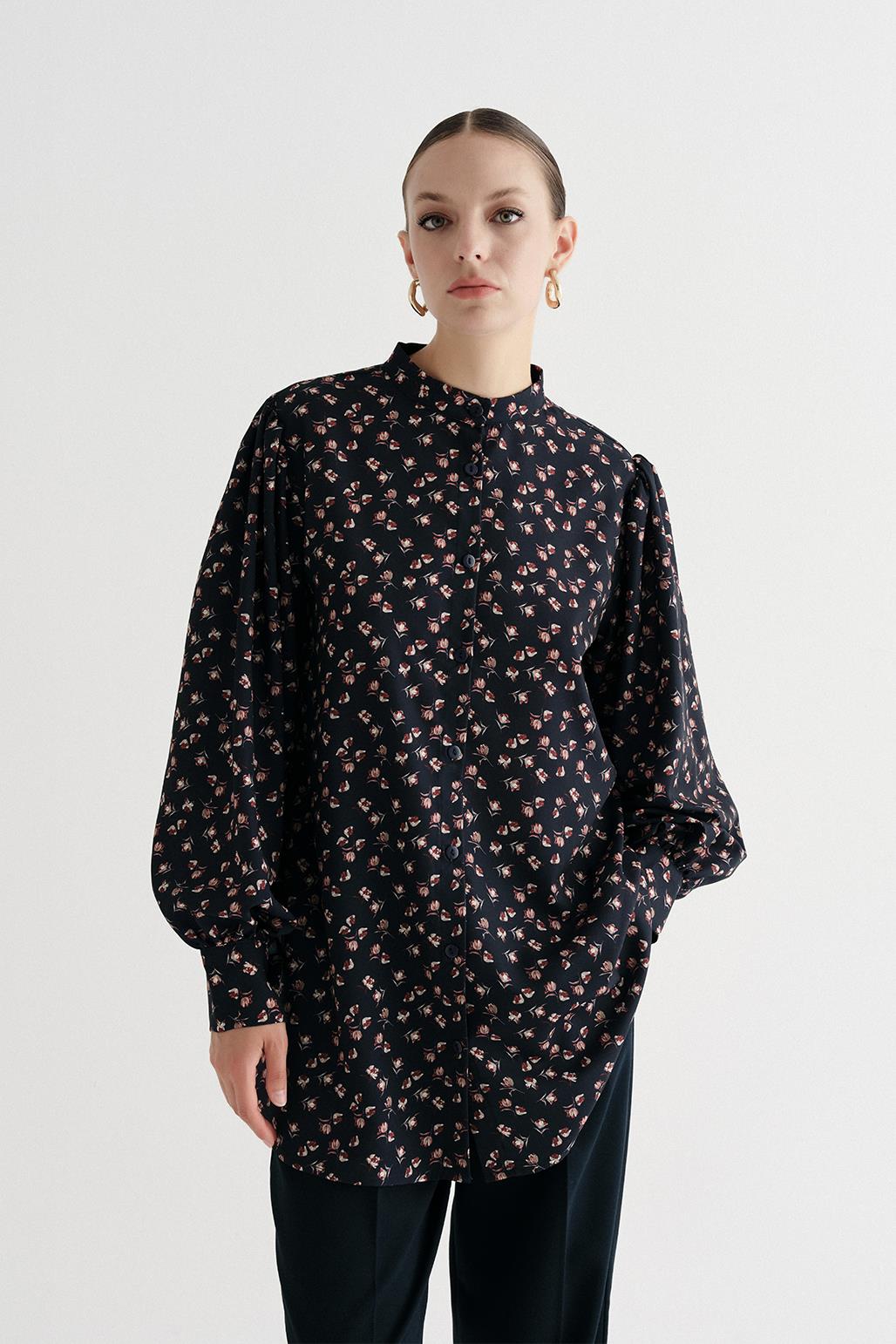 Minimal Patterned Flower Shirt Navy Blue