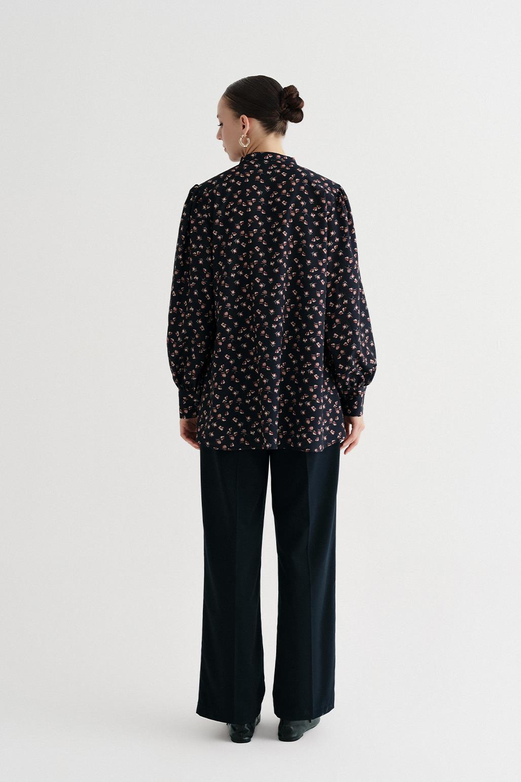 Minimal Patterned Flower Shirt Navy Blue