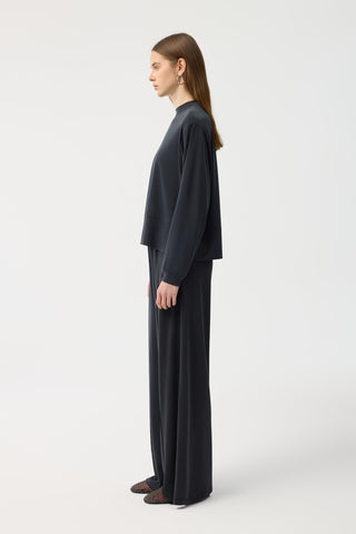 Modal Cupra Slit Detail Cropped Sweatshirt Black
