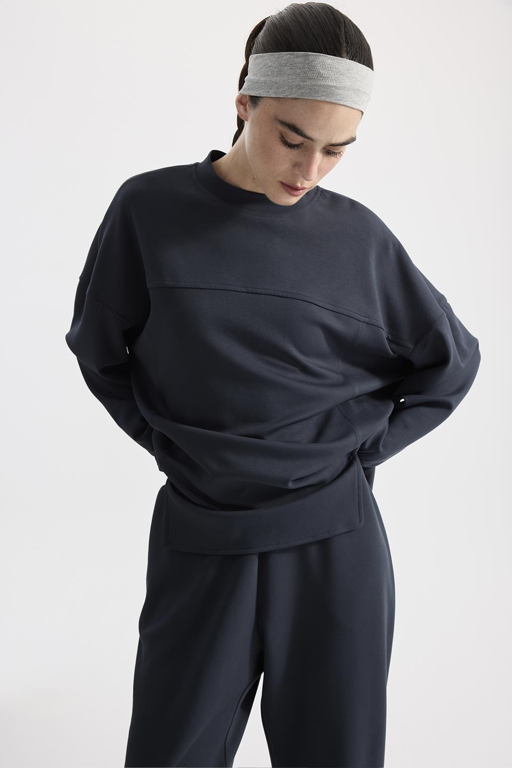 Modal Knitted Asymmetric Cut Sweat Smoked