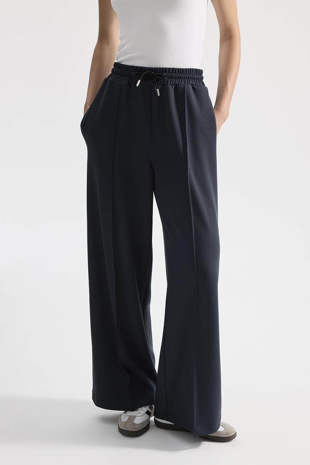 Modal Knitted Loose Fit Trousers Smoked