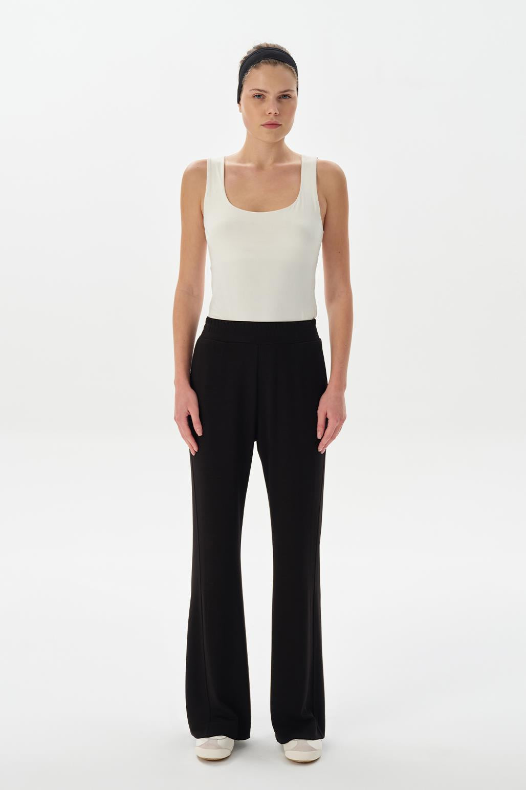 Modal Knit Pleated Flare Trousers Black