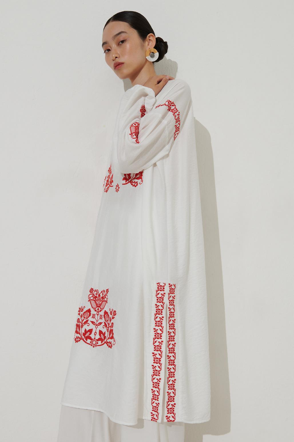 Embroidered Slit Detailed Linen Tunic Ecru