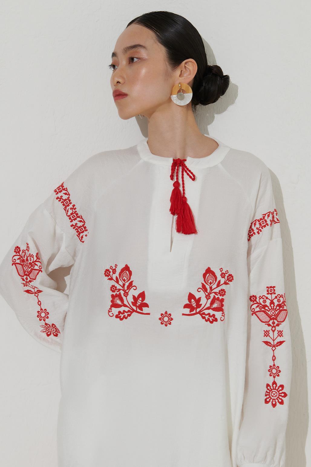 Embroidered Slit Detailed Linen Tunic Ecru