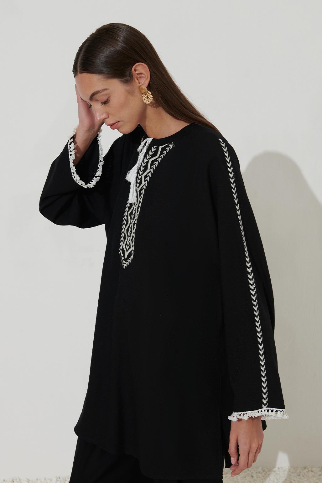 Embroidered Linen Shirt Black