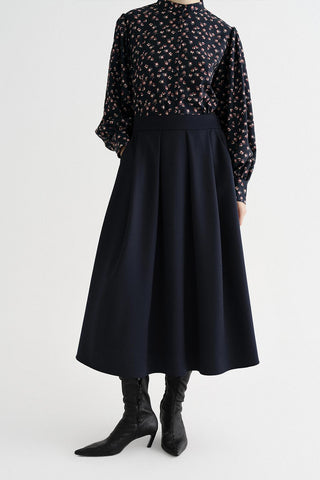 Noa Pleated Long Skirt Navy Blue