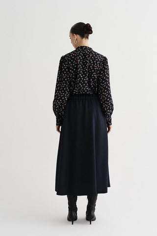 Noa Pleated Long Skirt Navy Blue