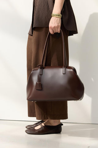 Nova Clasp Leather Bag Brown
