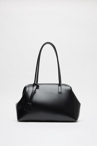 Nova Clasp Leather Bag Black