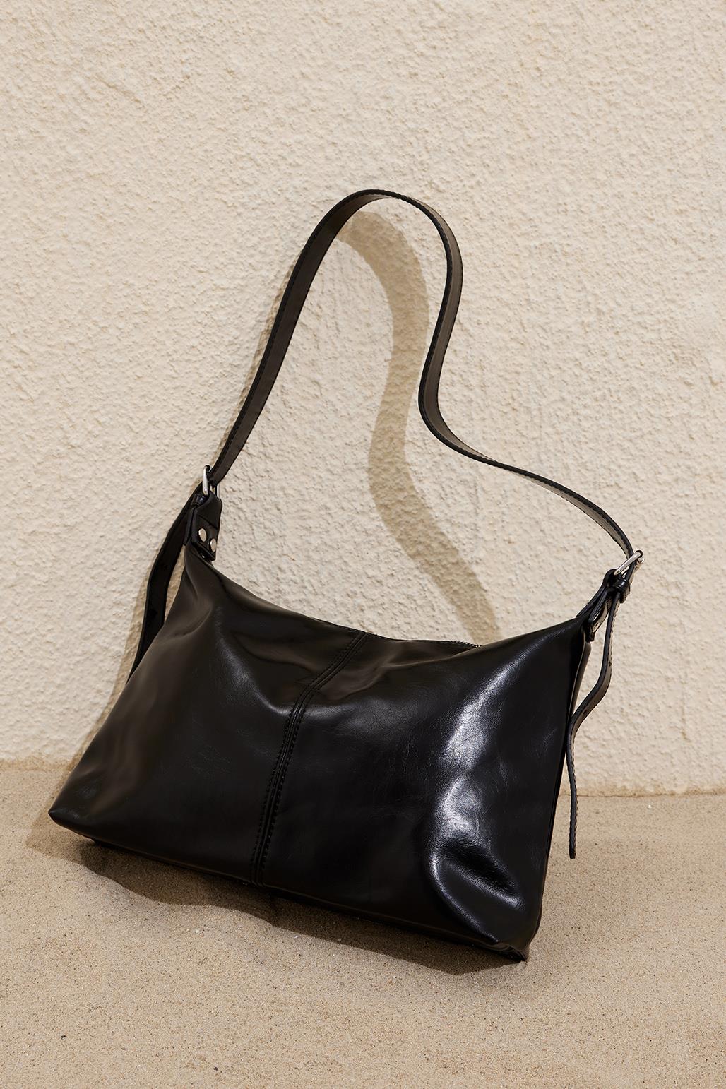 Olivia Leather Crossbody Bag Black