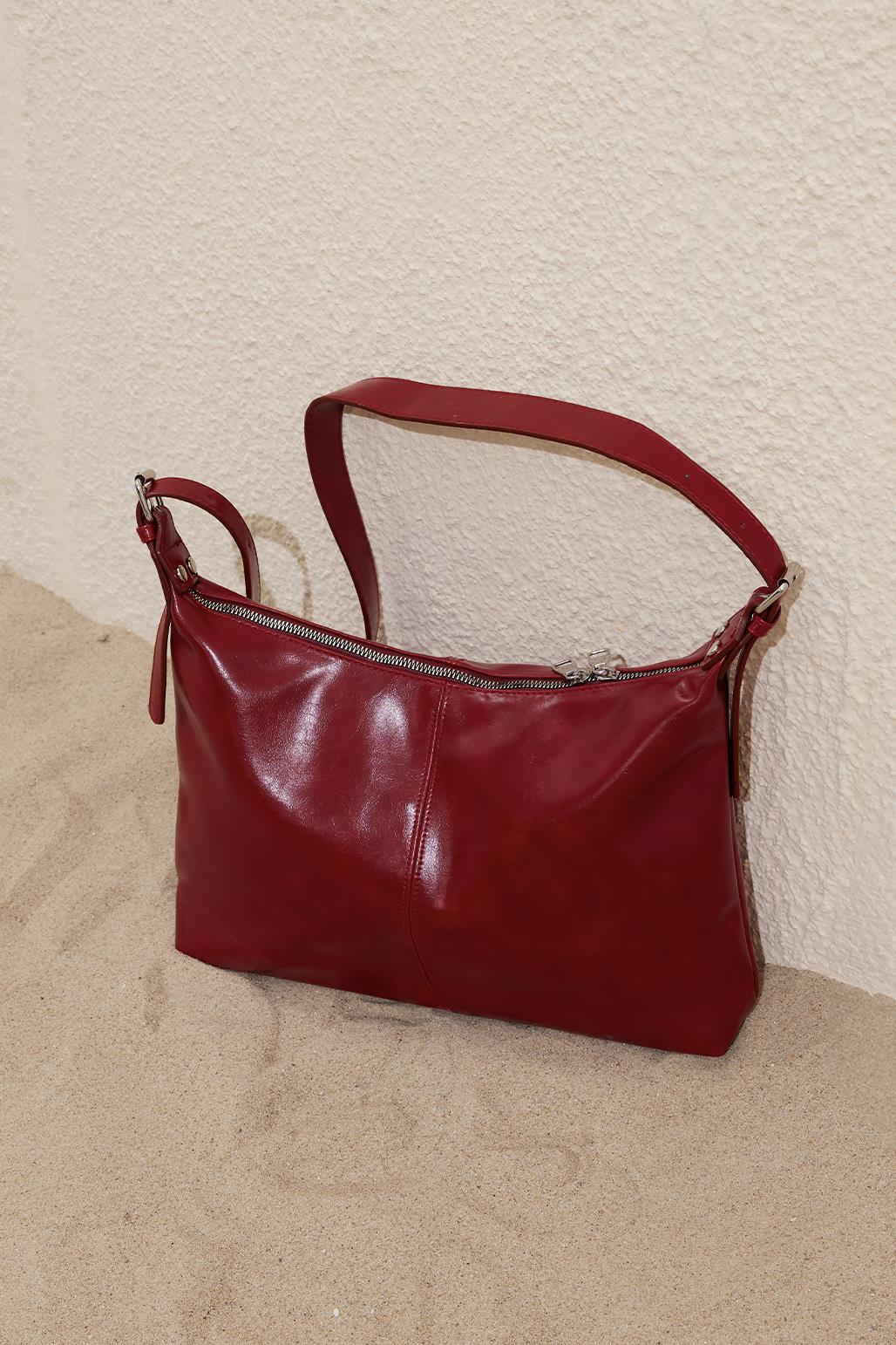 Olivia Leather Crossbody Bag Cherry