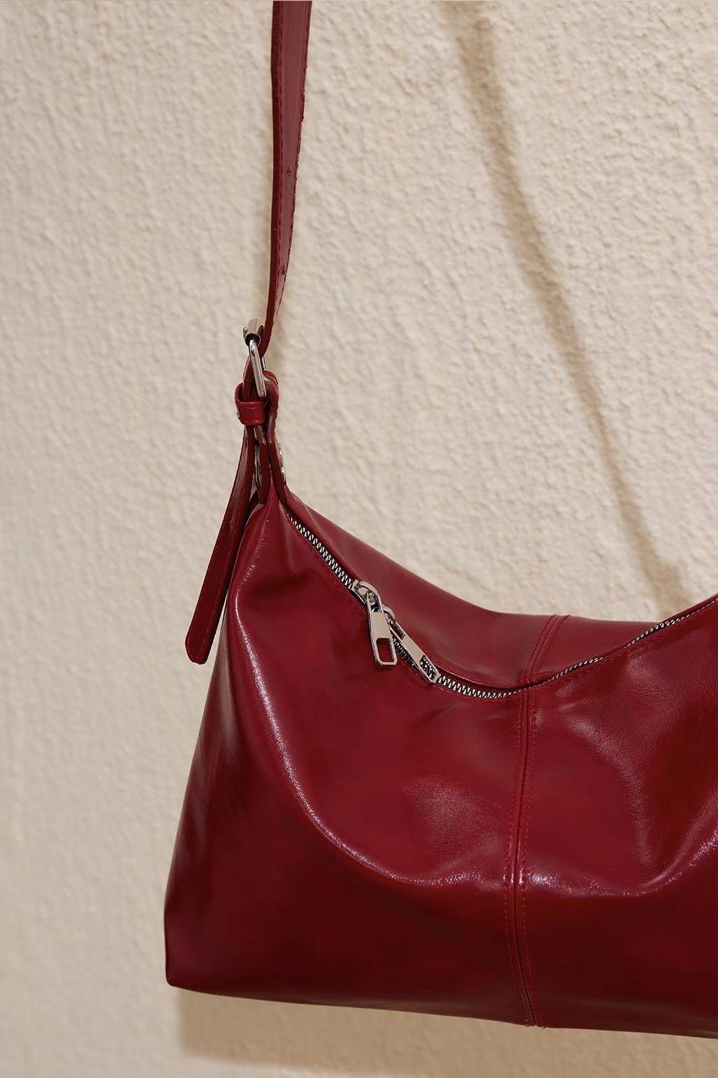 Olivia Leather Crossbody Bag Cherry