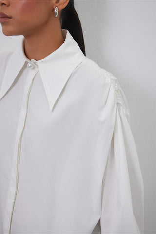 Shoulder Gathered Wide Collar Shirt Ecru