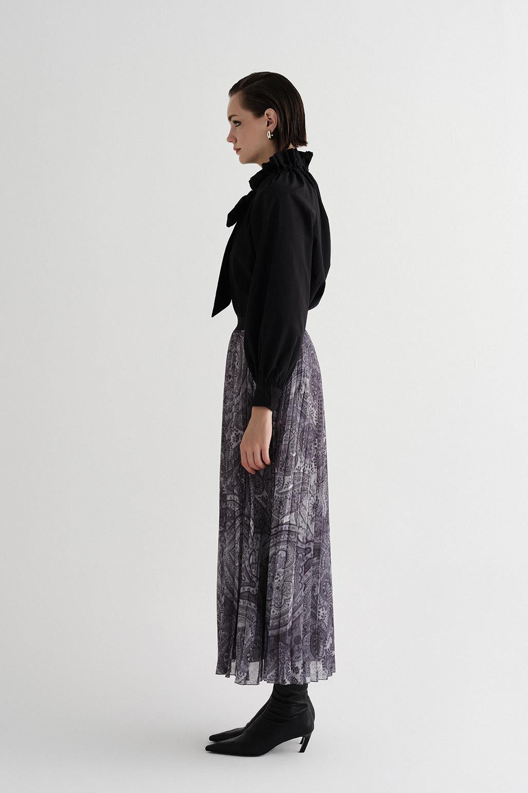 Patterned Pleated Long Skirt Antique