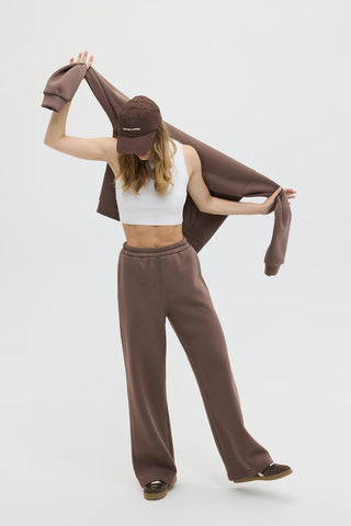 Raised Straight Cut Tracksuit Brown