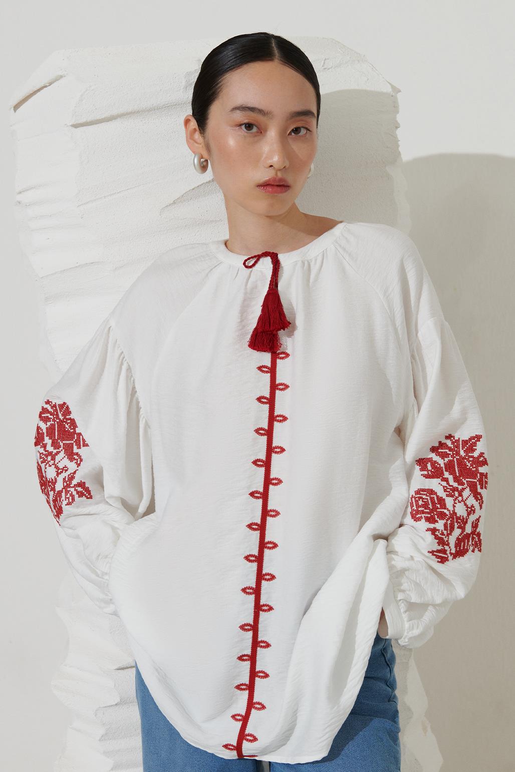 Embroidered Raglan Linen Sleeve Ecru