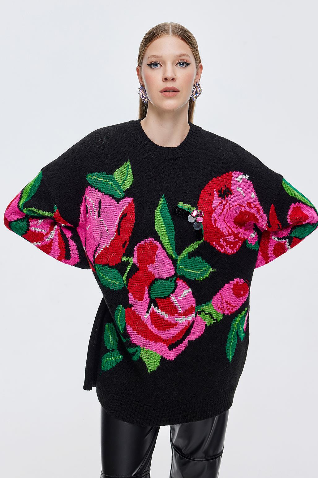 Rose Embroidered Knit Sweater With Pattern