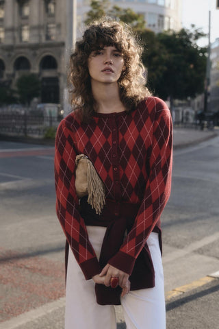 Round Neck Diamond-Pattern Knit Cardigan Burgundy