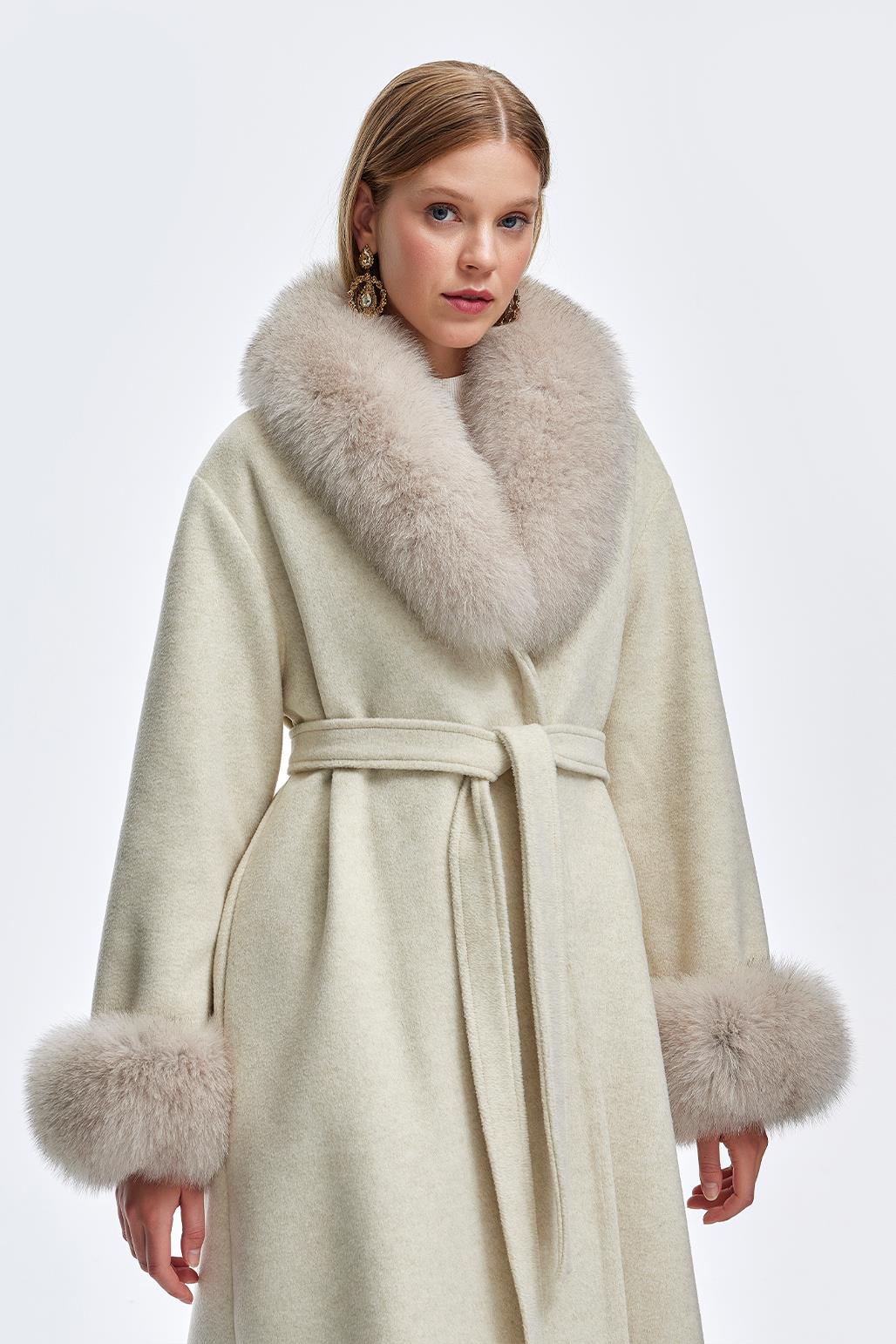 Cashmere coat hotsell with mink collar