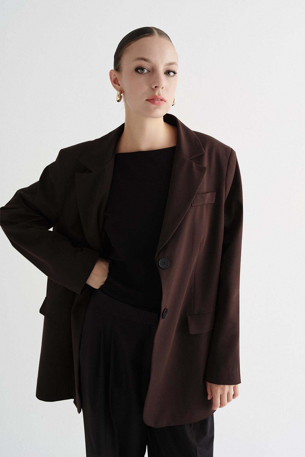 Slit Buttoned Jacket Brown