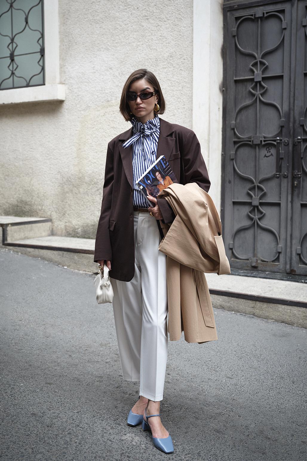 Slit Buttoned Jacket Brown