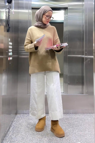 Slit Knitwear Sweater Camel