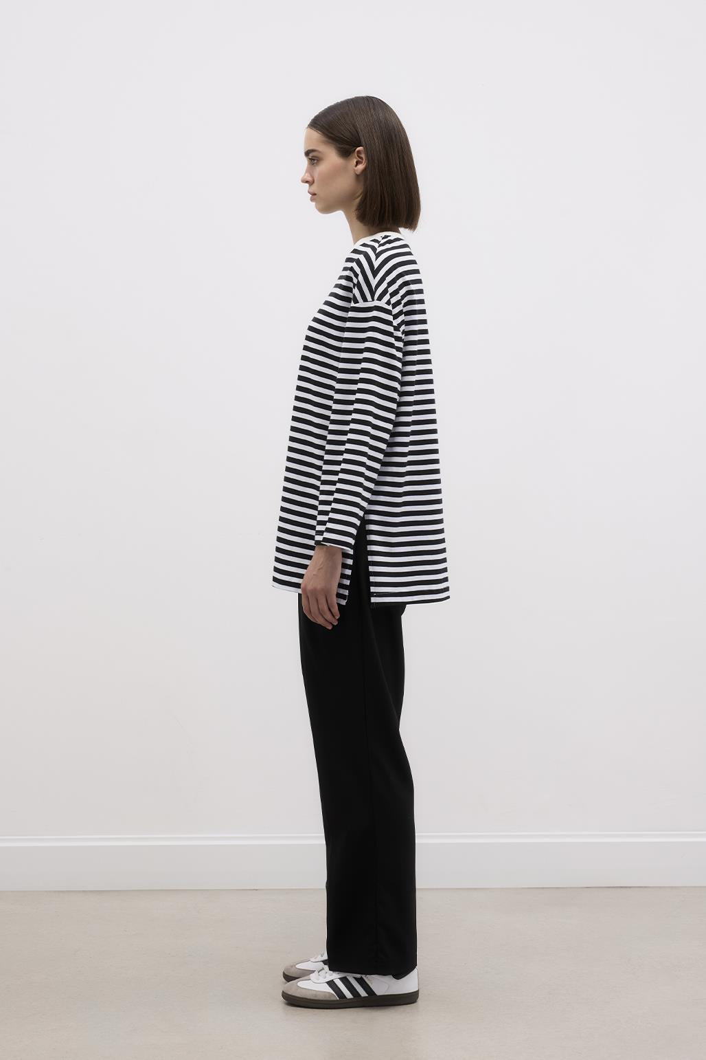 Striped Slit Cotton Knitted Blouse Black