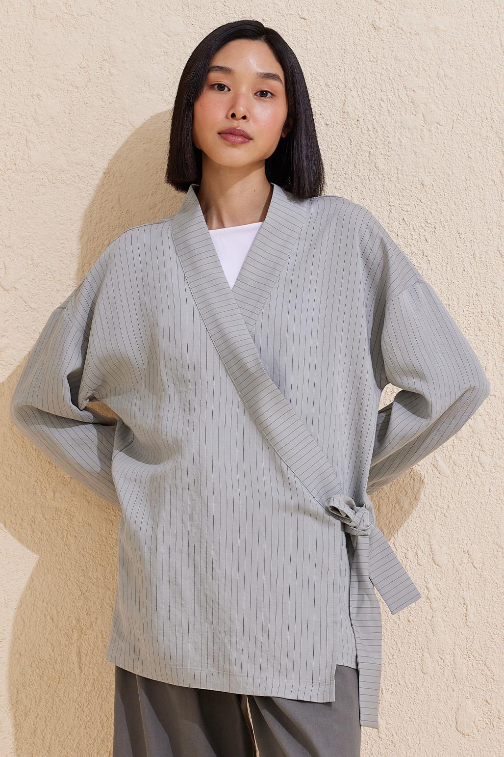 Striped Wrap Kimono Gray