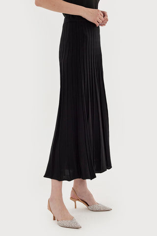 Pleated Knitted Skirt Black
