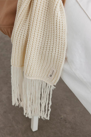 Knitwear Long Scarf With Fringe Ecru