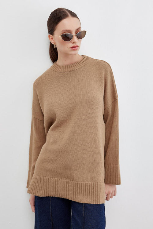 Slit Knitwear Sweater Camel